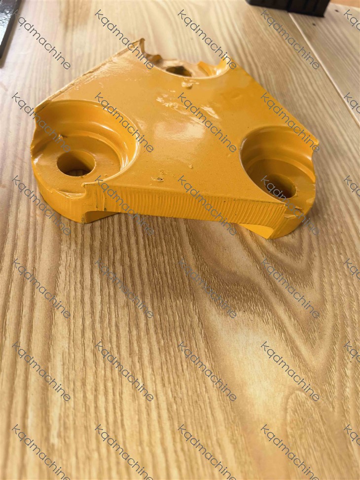 D155-6 17M-30-56331 COVER