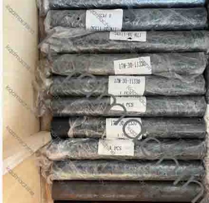 17M-30-11330 PC600 TRACK FRAME SPACER